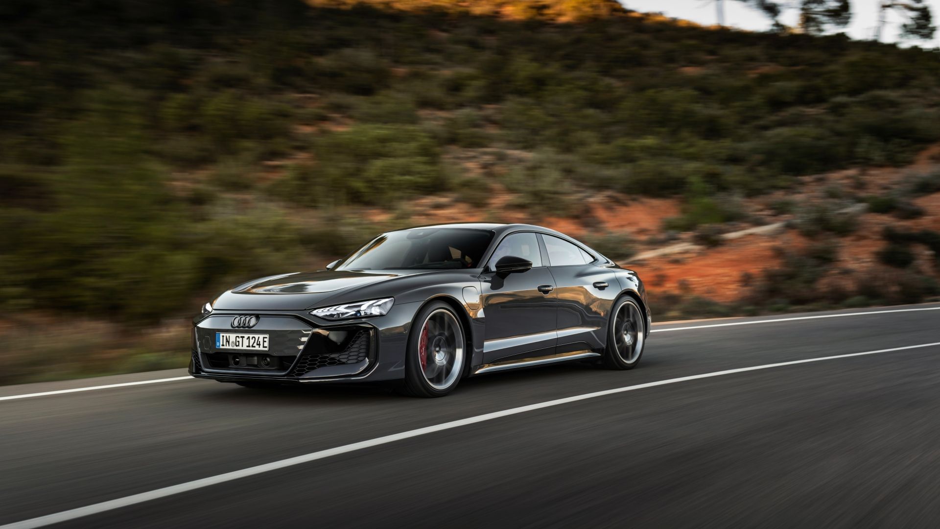 Front three-quarters shot of the new Audi RS e-Tron GT