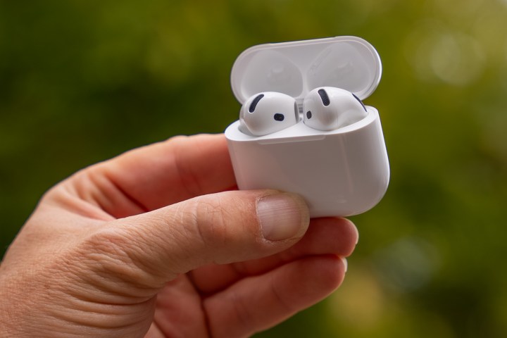 Apple AirPods 4 with ANC