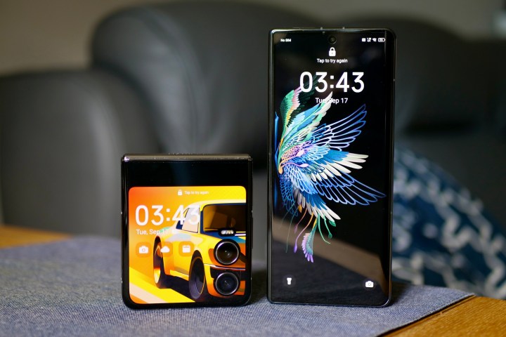 The Tecno Phantom V Flip 2 and Phantom V Fold 2's cover screens.