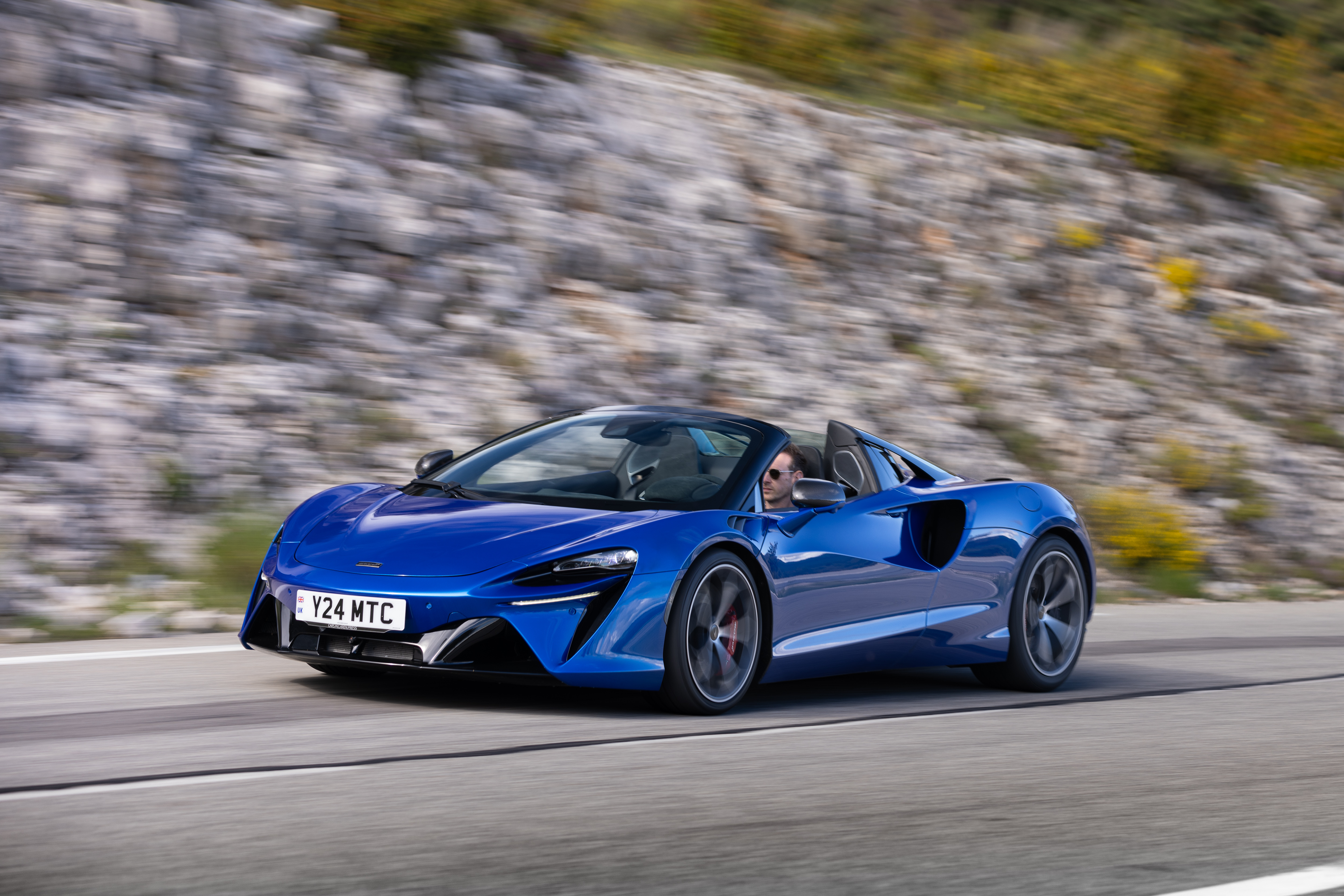 McLaren Artura Spider