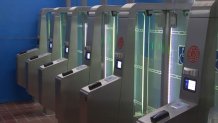 New SEPTA gates with glass barriers