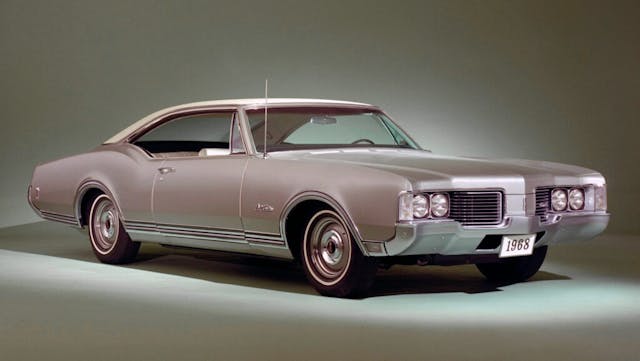 1968 Oldsmobile Delta 88 Custom Holiday Coupe