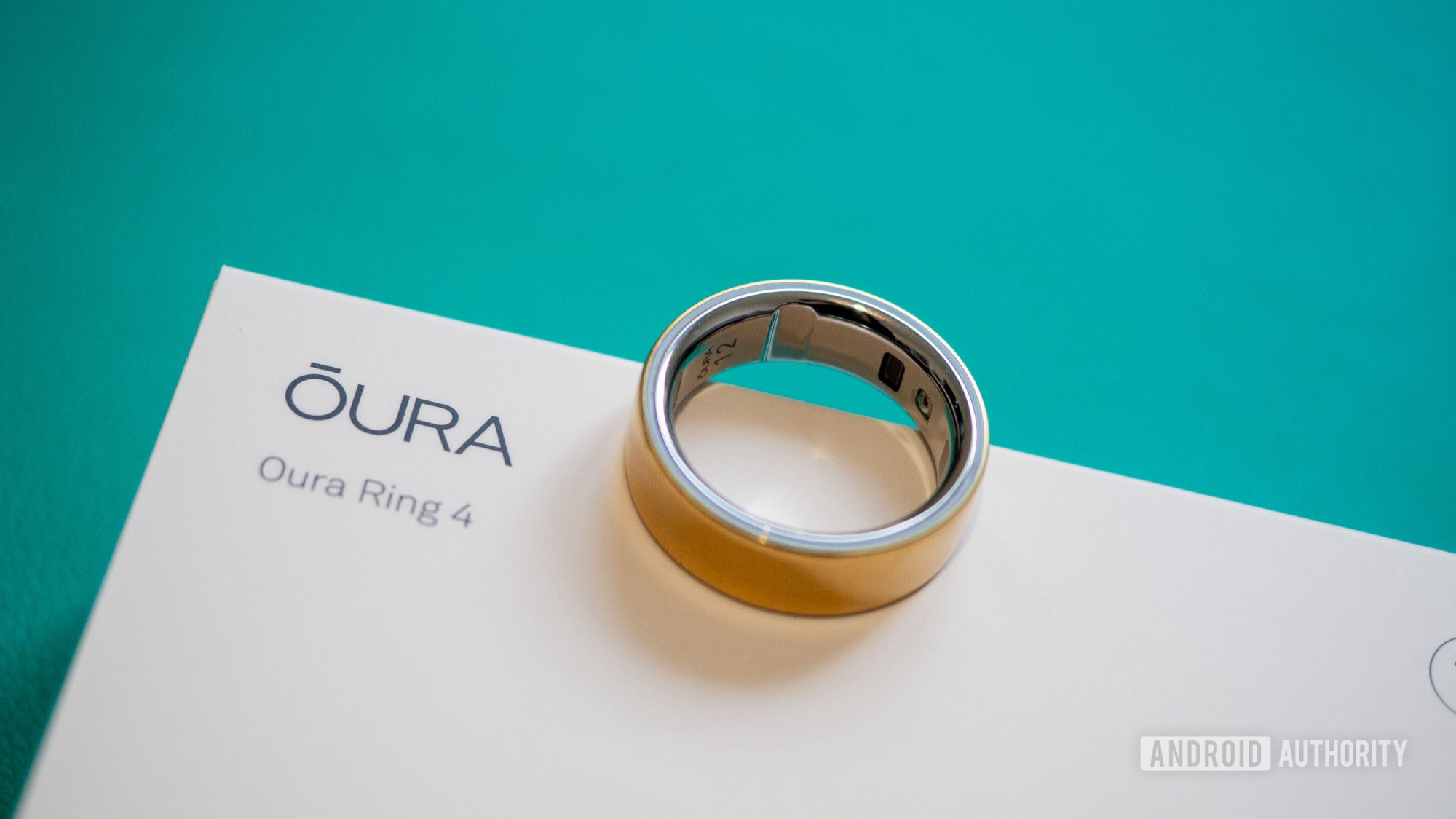 oura ring 4 and box 1