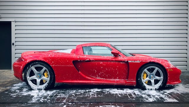 Porsche Carrera GT profile suds