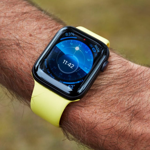 apple watch series 5 on wrist