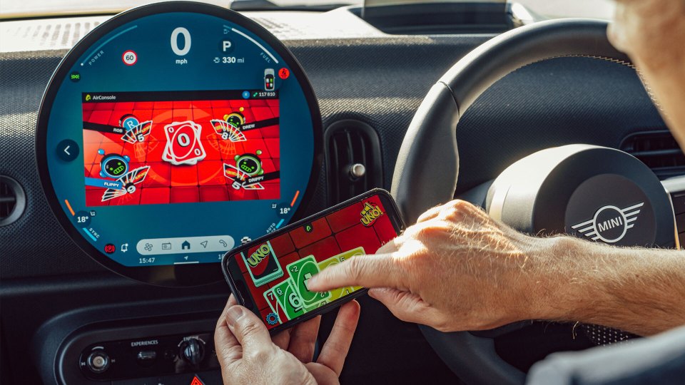 You can play Uno inside the Mini