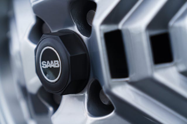 Saab Aztec wheel close up