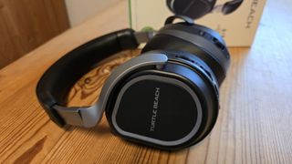 Turtle Beach Stealth 700 (Gen 3) headset review photographs