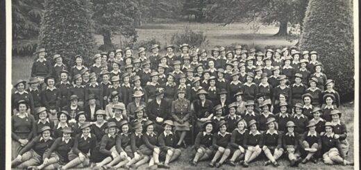 Land-Girls-at-Overton-on-Dee