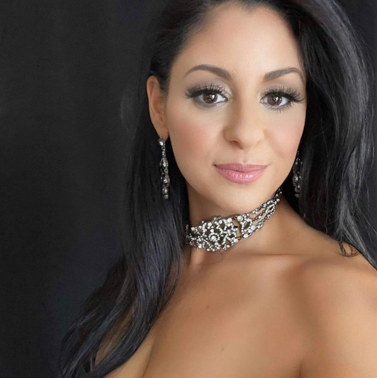 Lindsay Staloff A Journey of Resilience, Empowerment, and Inspiration Lindsay Staloff A Journey of Resilience, Empowerment, and Inspiration