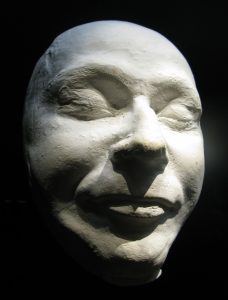 Himmler-collecting-death-mask