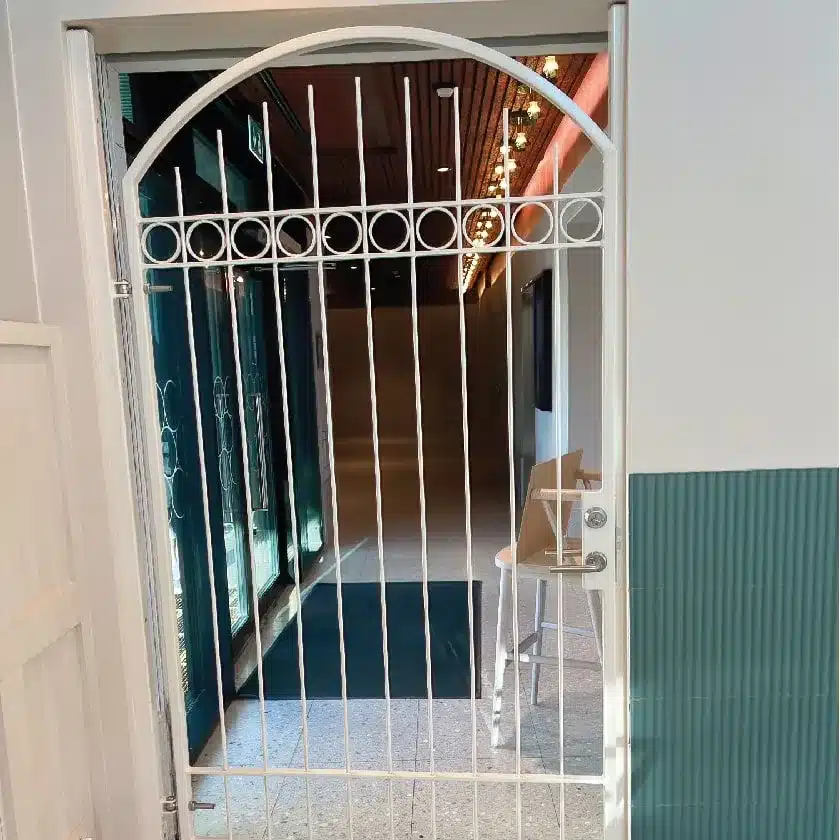 Inbrottsgaller entre