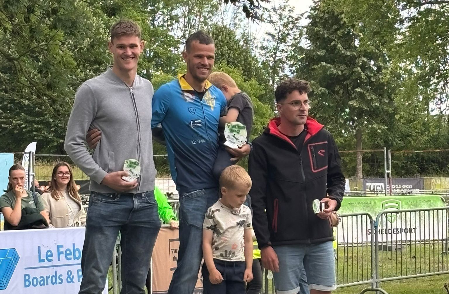 Ruben Wint 1/8e triatlon van Terneuzen