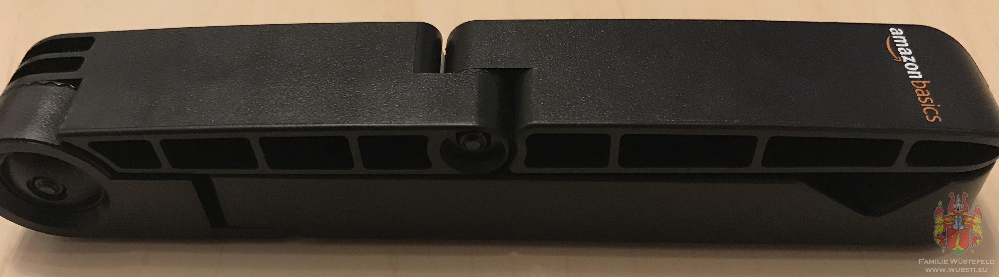 Bagsmart Kabeltasche / Amazon Basics Tabletständer Familie Wüstefeld