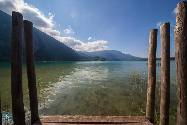 maison du lac d'aiguebelette - échappébelge.be - roselière et nénuphars - Ponton