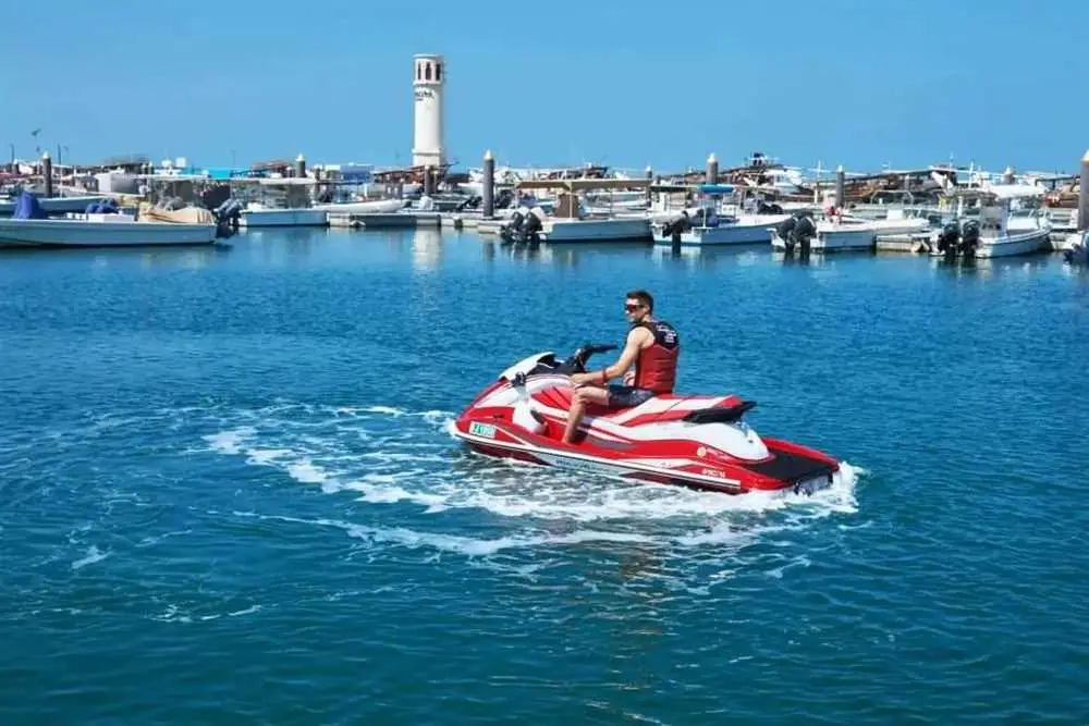 ايجار جيت سكي دبي 4