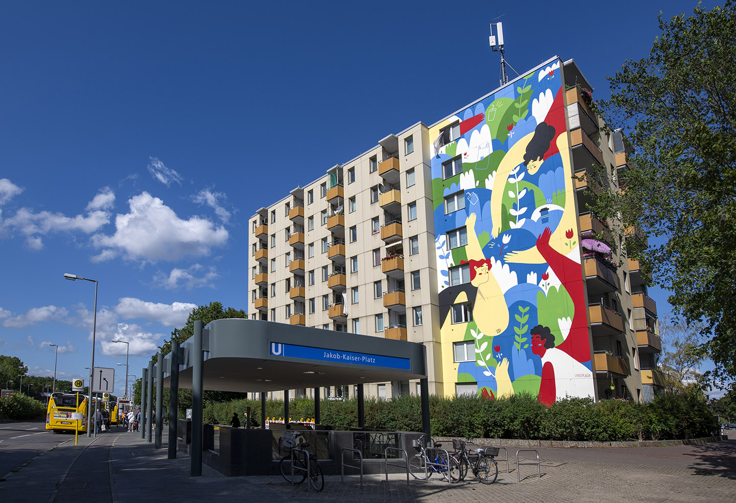 YAP_Mural_Urban-Nation_Trennstadt_Land-of-Julia_One-Wall_002