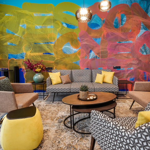 YAP_Mural_Interior_HR-Group_Vienna-House-Easy-Wyndham_Intro_01