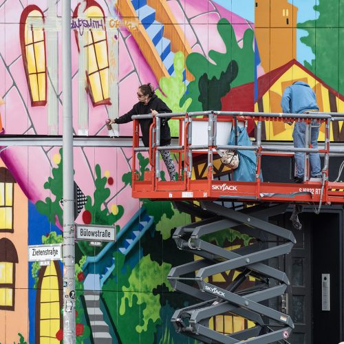YAP_Mural_Urban-Nation_Lady Pink_One-Wall_04