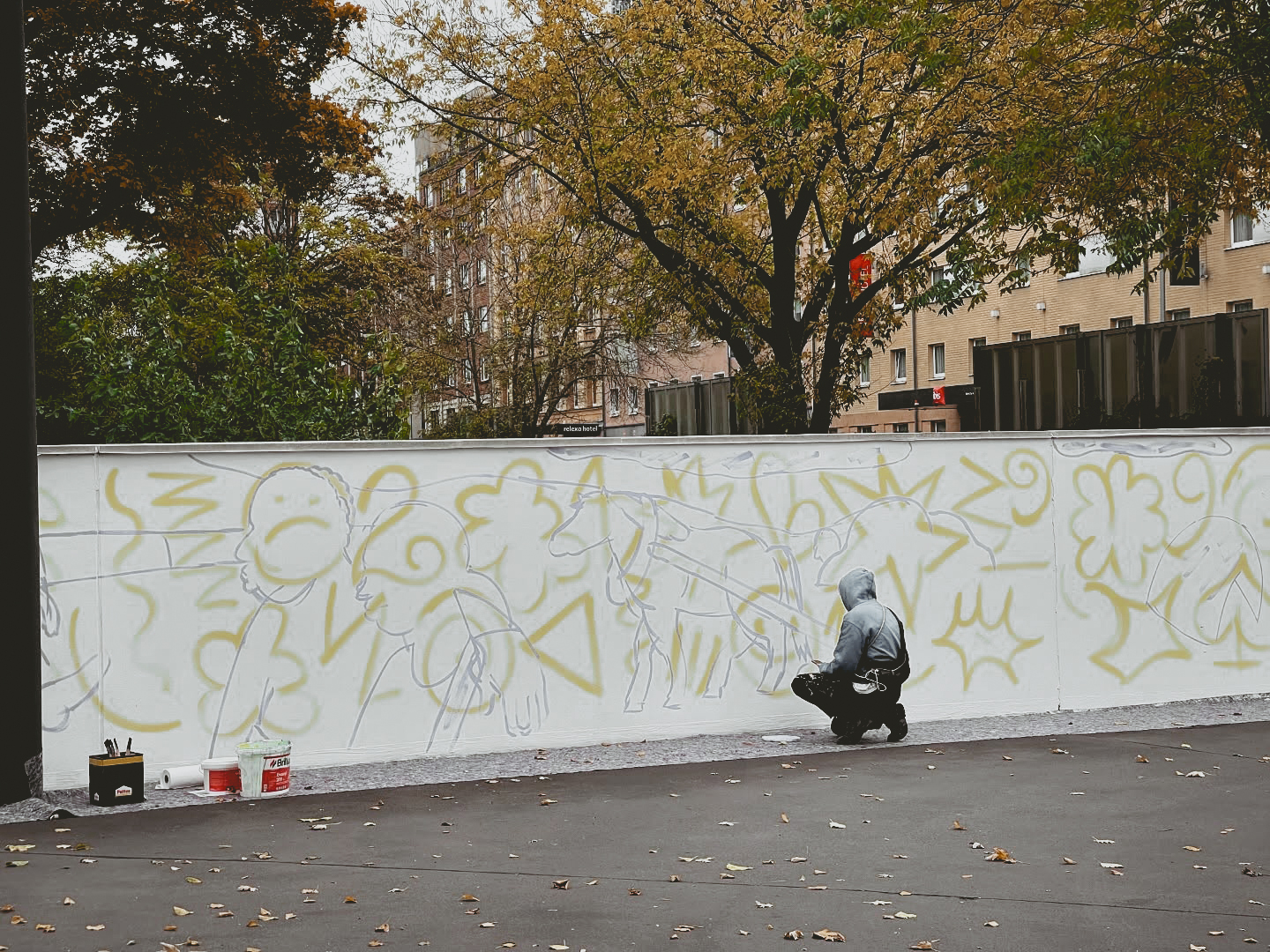 YAP_Mural_Dokumentationszentrum-Flucht-und-Vertreibung_Vikunia-Illustration_02 Kopie