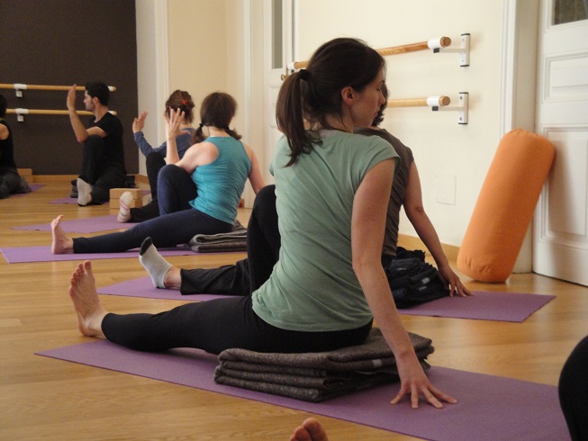 Yoga Pilates Para Principiantes En Gracia Sant Gervasi Barcelona Darshan Nidra Yogapilates