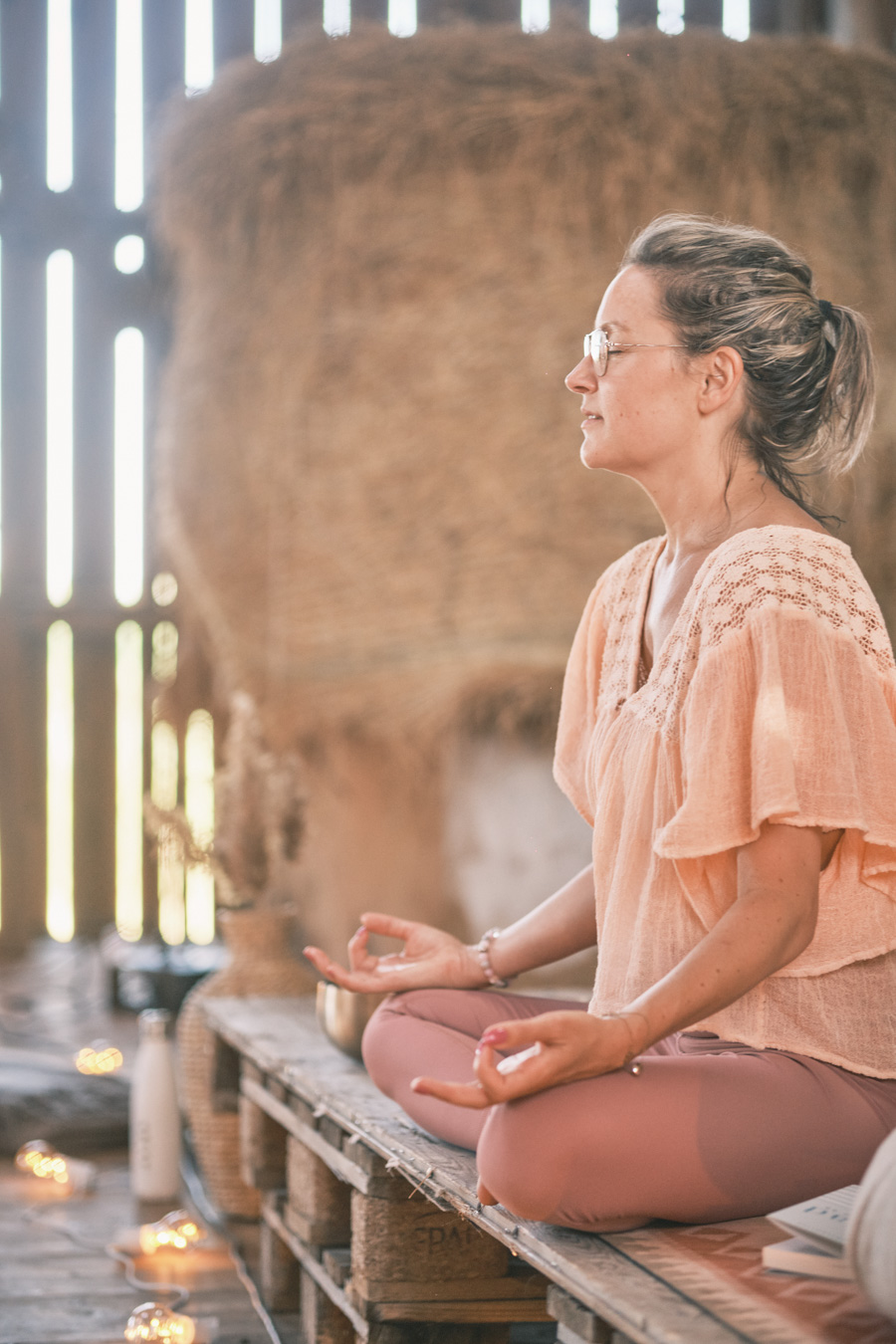 sittande meditation yoga with a silver lining, yoga kalmar, yoga göteborg