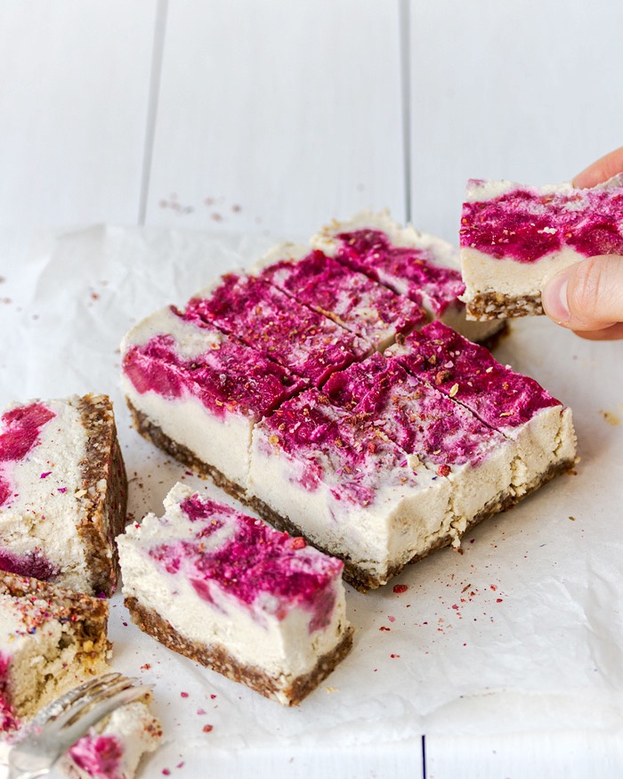 vegan rhubarb & raspberry cheesecake