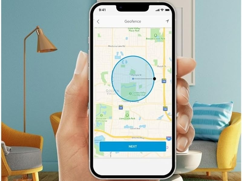 Geofence radius on smart phone