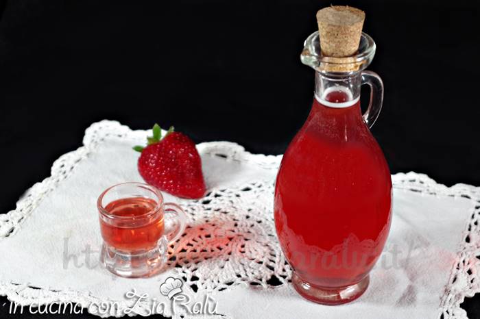 Liquore Alle Fragole Ricetta Facile In Cucina Con Zia Ralu