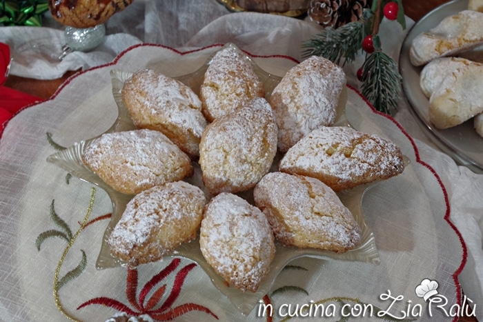 Biscotti di Natale al cocco senza glutine
