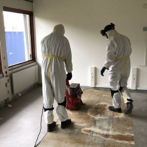 asbest-i-gulv