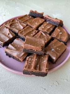Kladdig fudge brownie med mörk chokladtryffel