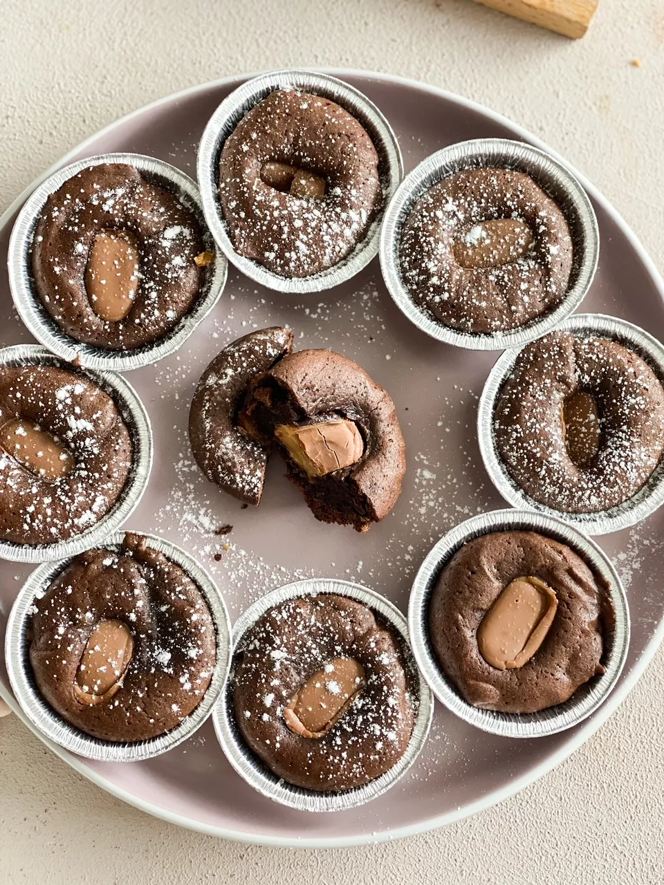 Kladdkaka i portionsform med dumlekola