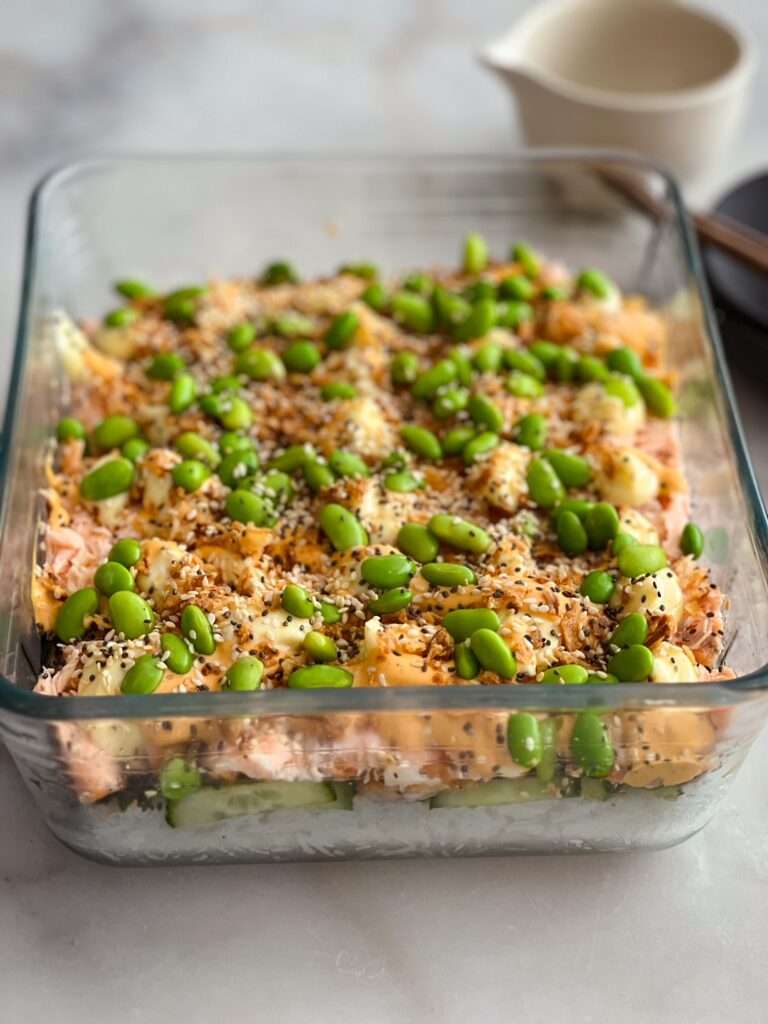 Katta va tukli mushuklarning fotosuratlarini koring