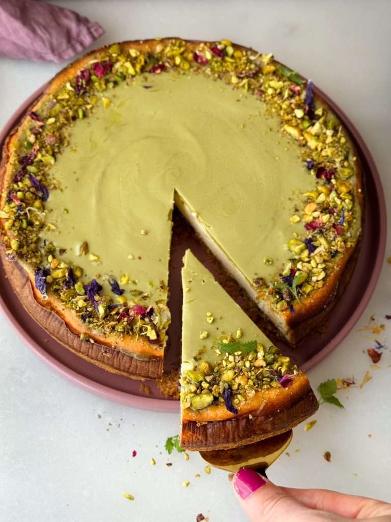 Bakad cheesecake med pistagekräm