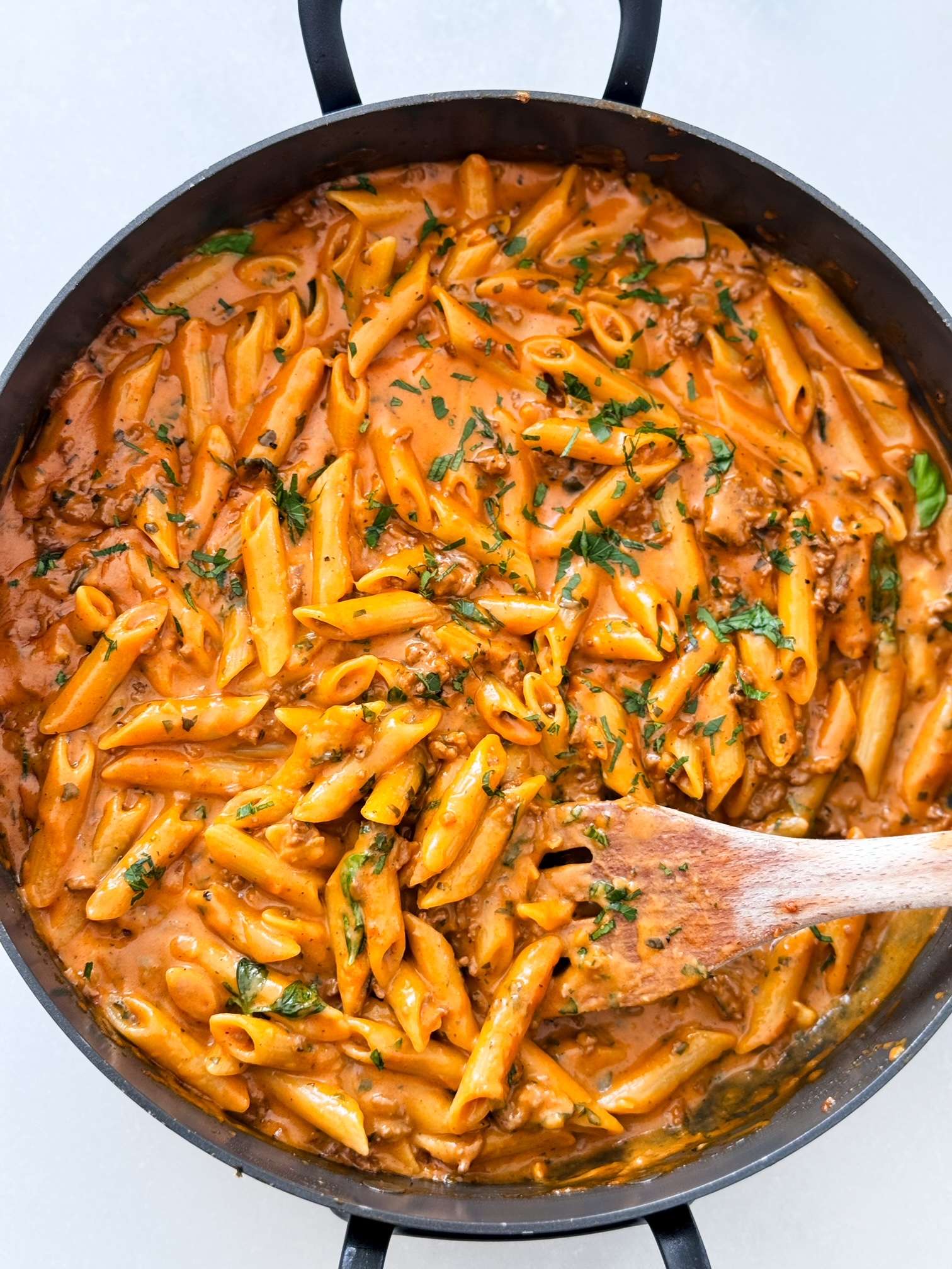 One pot pasta och köttfärssås