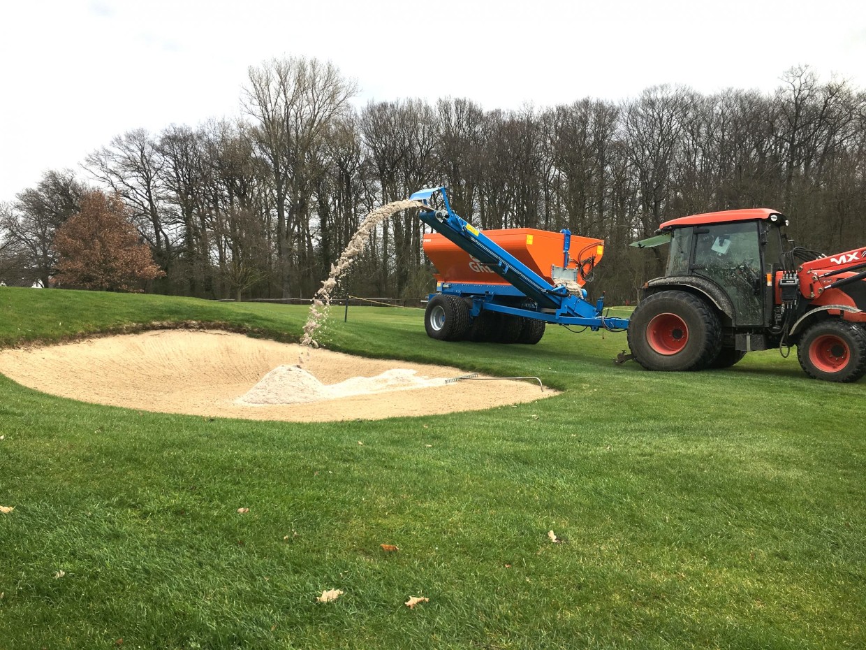 X3Mgolf GKB Sandspreader X3Mgolf Sandspreader GKB Maskiner
