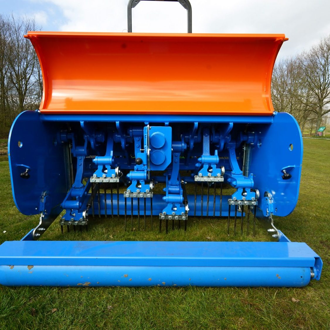 X3Mgolf-Maskiner-Deep Tine Aerator