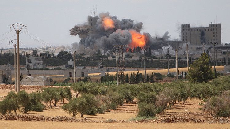 Siria: Fuerte explosión en una fábrica militar en Alepo – RT