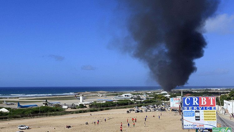 Somalia: Se registran fuertes explosiones en un aeropuerto de Mogadiscio – RT