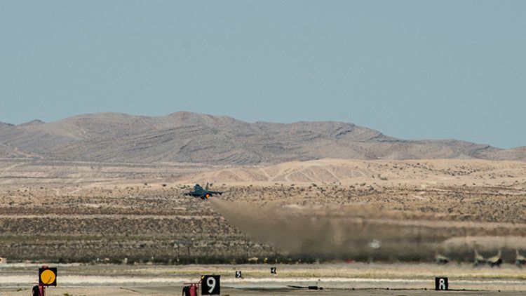 Un avión militar estadounidense se estrella en Las Vegas – RT