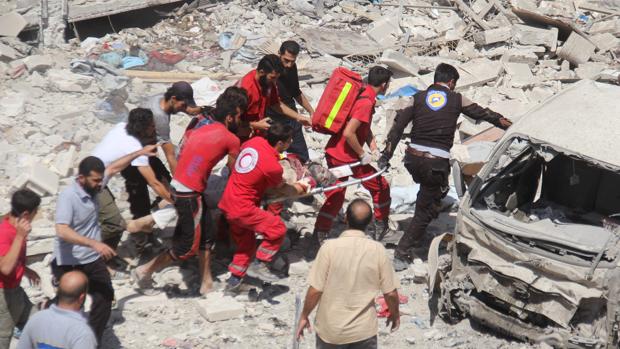 Al menos 25 muertos, entre ellos cinco niños, en nuevos bombardeos del régimen sirio en Idleb