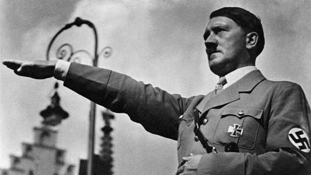 El hallazgo del cuerpo de Adolf Hitler en el búnker de la Cancillería ha provocado cientos de leyendas negras