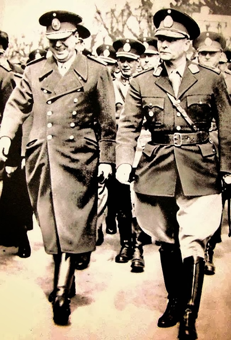 Juan Domingo Perón y su ministro de Guerra Franklin Lucero: una historia cuenta que en 1953 el general le encomendó una misión secreta que involucraba a Adolf Hitler