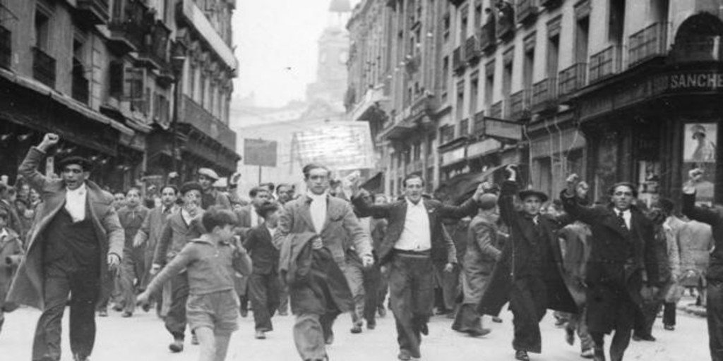 Manifestación en Madrid tras las elecciones de febrero de 1936/ Vídeo: La tensión en el Congreso el año que estalló la Guerra Civil - ABC Multimedia
