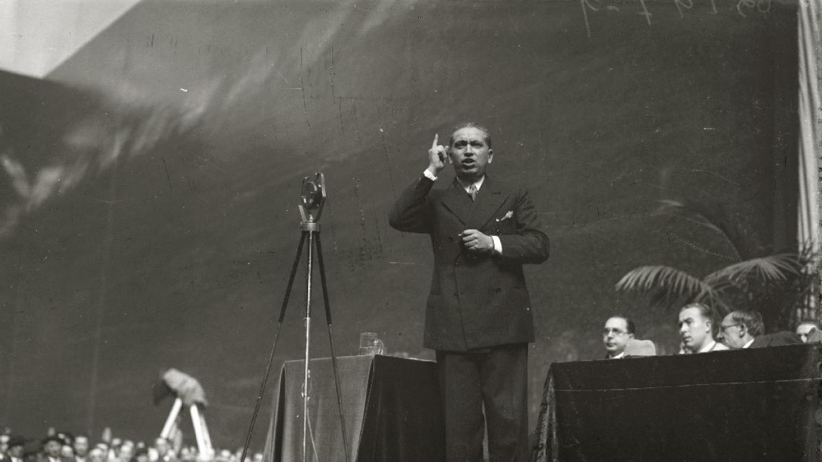 José Calvo Sotelo durante un discurso