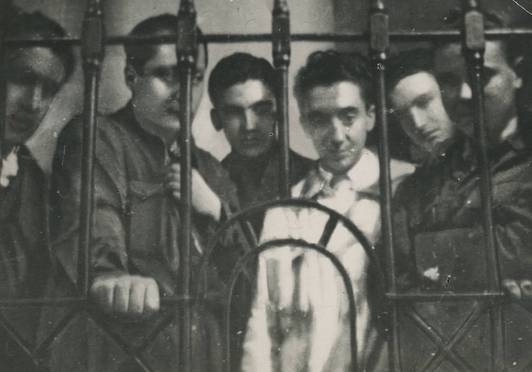 Alicante, noviembre de 1936. Primo de Rivera, preso en la cárcel Modelo junto a varios camaradas leales ABC
