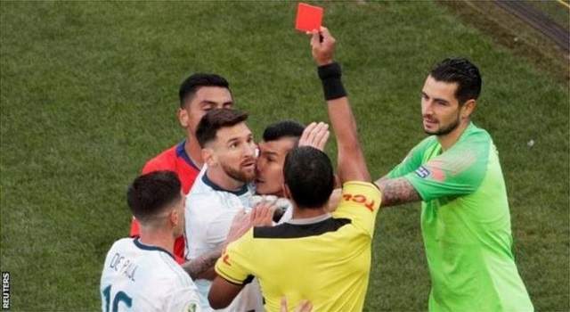 red card messi