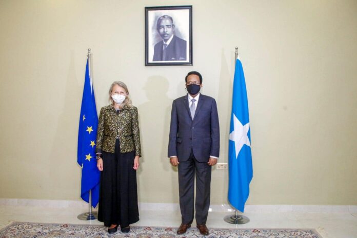 farmaajo iyo Tiina Intelmann