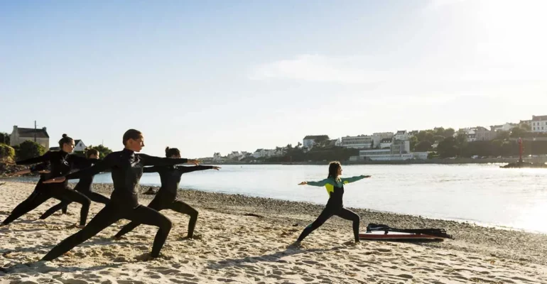 Un cours de yoga complet qui sollicite vos muscles profonds, et votre équilibre, tout en douceur.